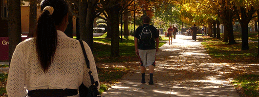 students on campus of IU South Bend